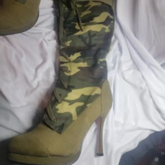 NEW Leg Avenue Camo Stiletto Knee High Boots | Size 10 | 4.5” Heel - Picture 5 of 6